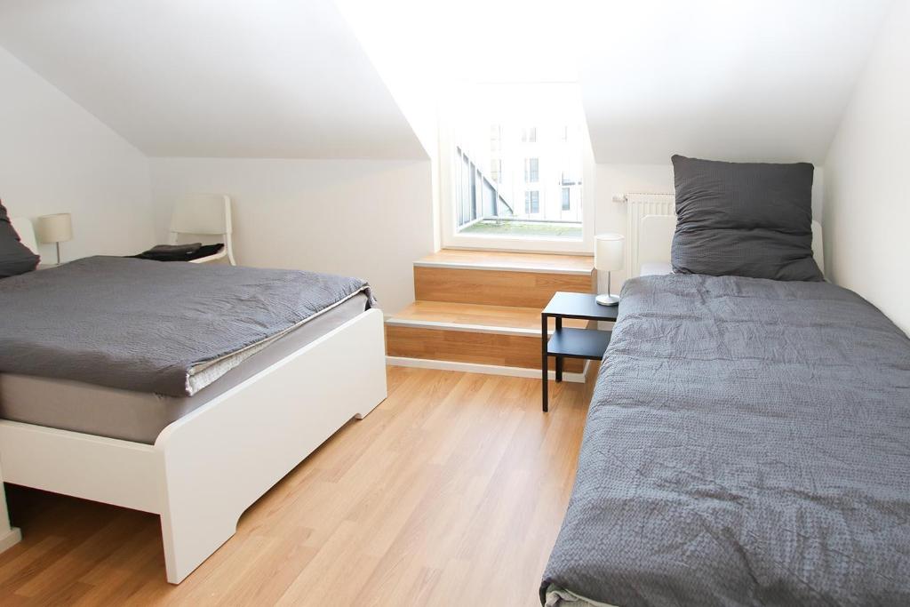 Spacious Apartment with Balcony & WiFi photo 4