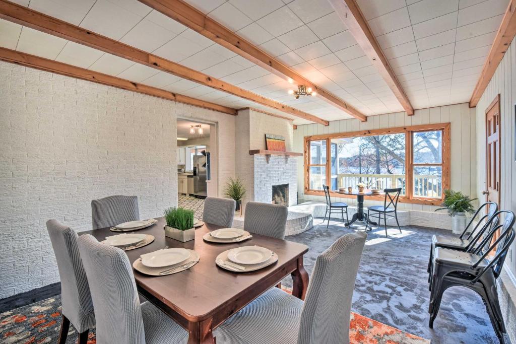 Stunning Seneca Home with Lake Keowee Access! photo 2