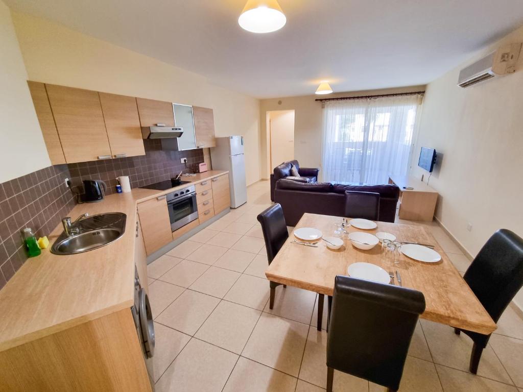 Yaar Apartment with pool and tennis court photo 4