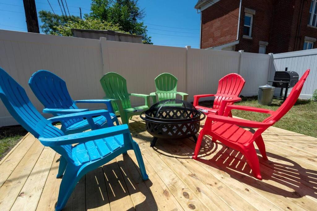 Downtown Retreat, Hot Tub, Firepit, Grill photo 4