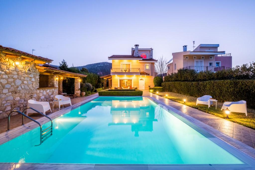Phoceus Poolfront Grande Villa photo 2