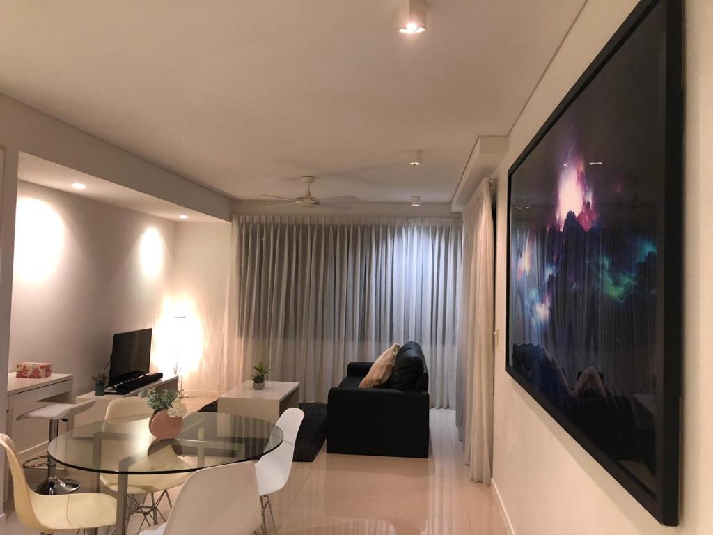 Conveniently located luxury one-bed apartment at Darwin Waterfronfront Precinct photo 2