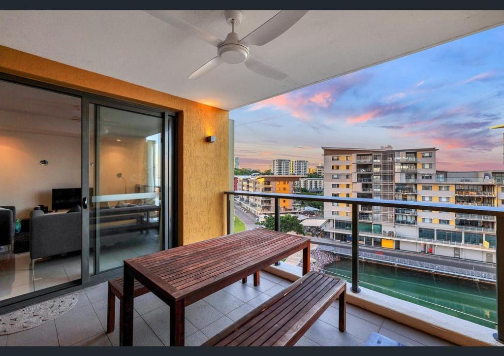 Conveniently located luxury one-bed apartment at Darwin Waterfronfront Precinct photo 3