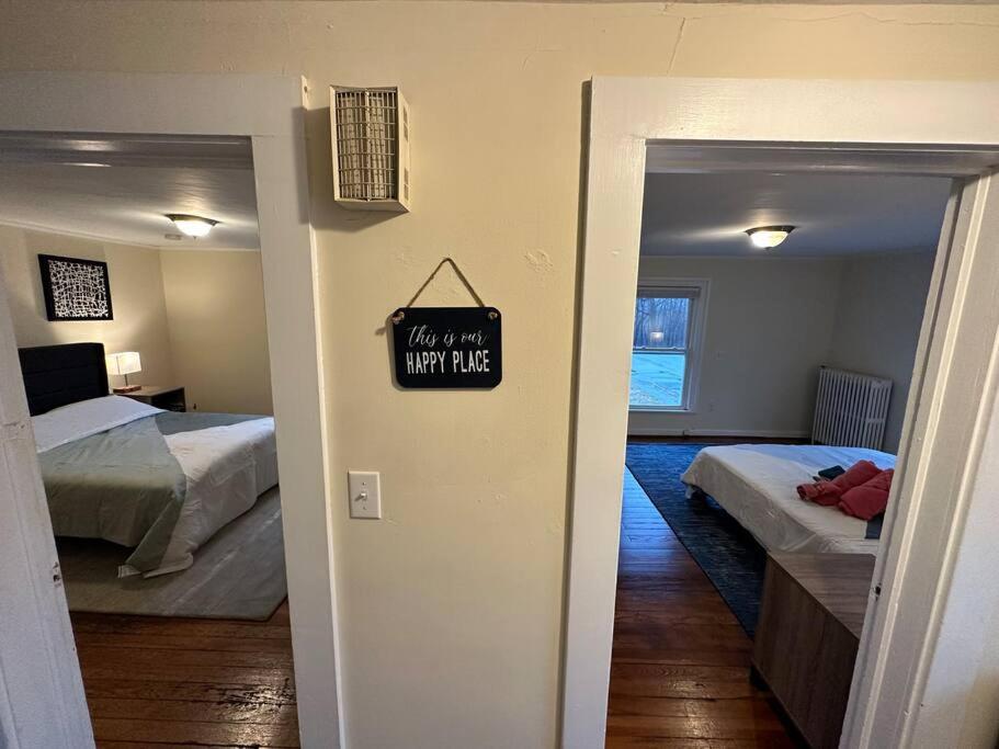 The Yellow Door 3-bedroom downtown near VT&RU photo 2