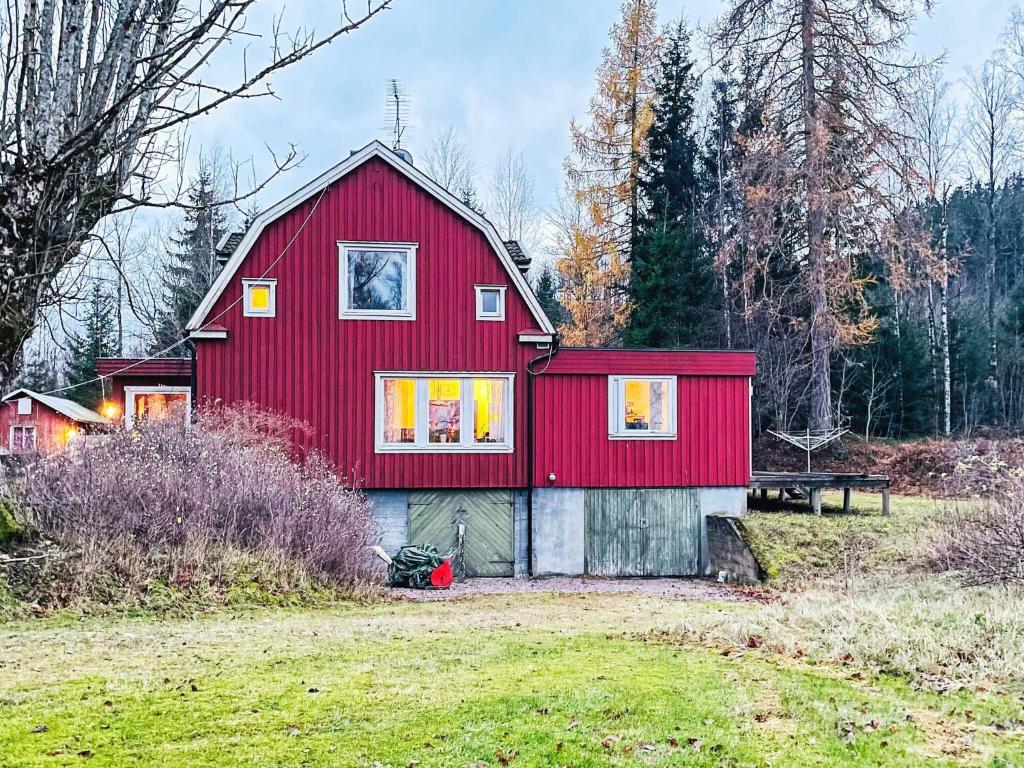 Holiday home ÅMÅL photo 1