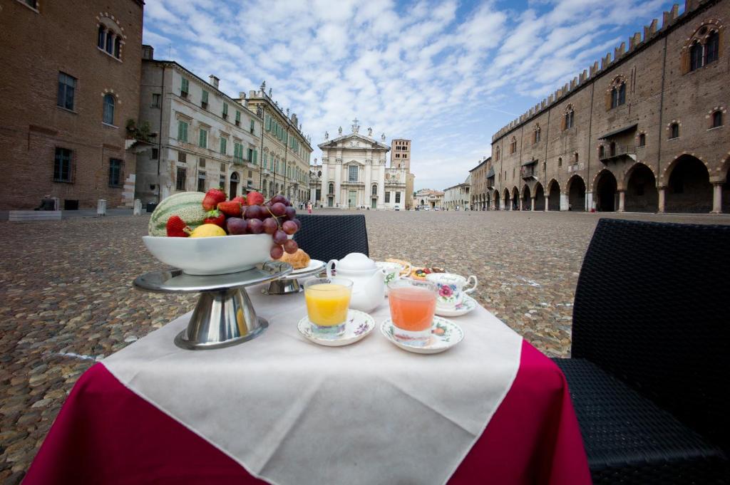Palazzo Castiglioni Luxury Suites photo 4