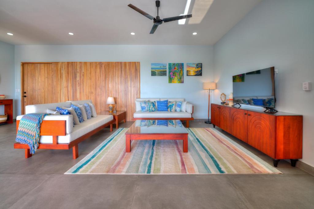 Casa Ojos Azules, Nosara. New Listing photo 1