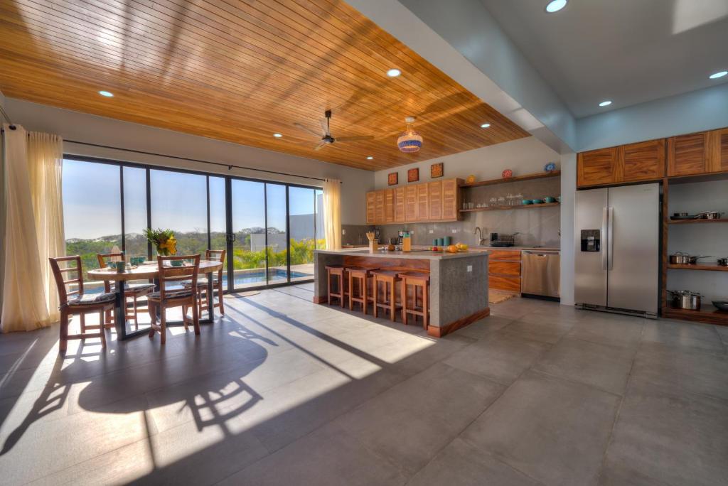 Casa Ojos Azules, Nosara. New Listing photo 4