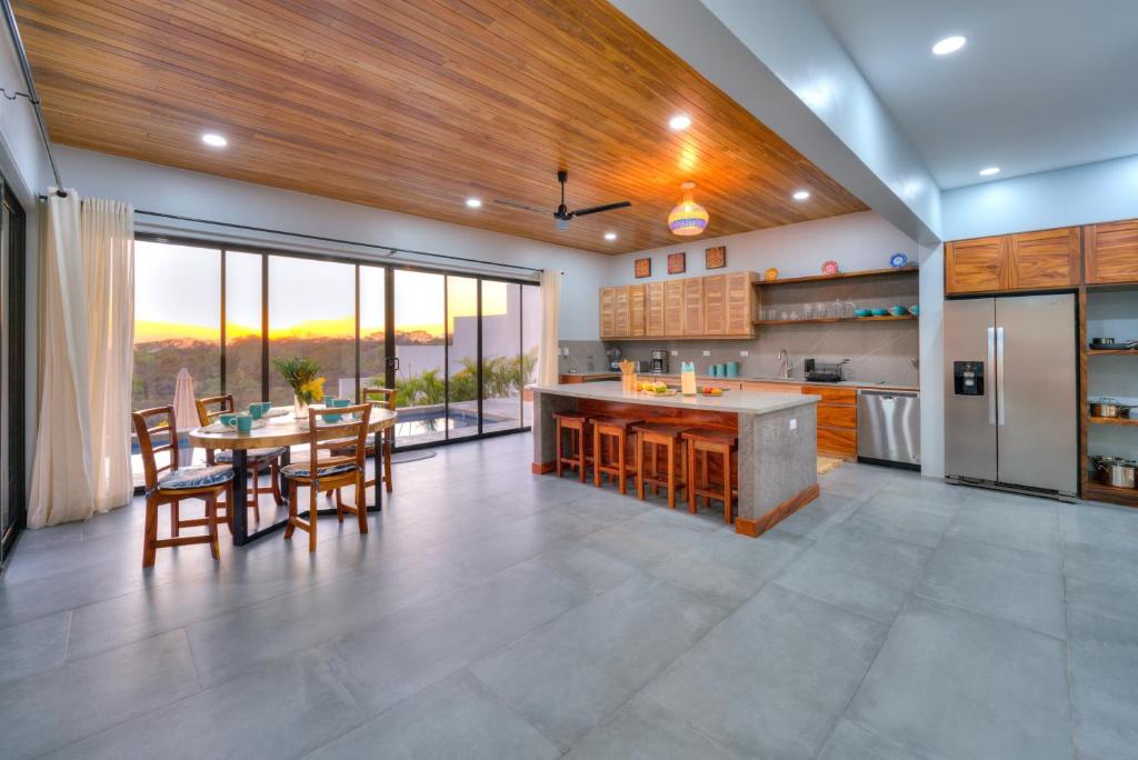 Casa Ojos Azules, Nosara. New Listing photo 3