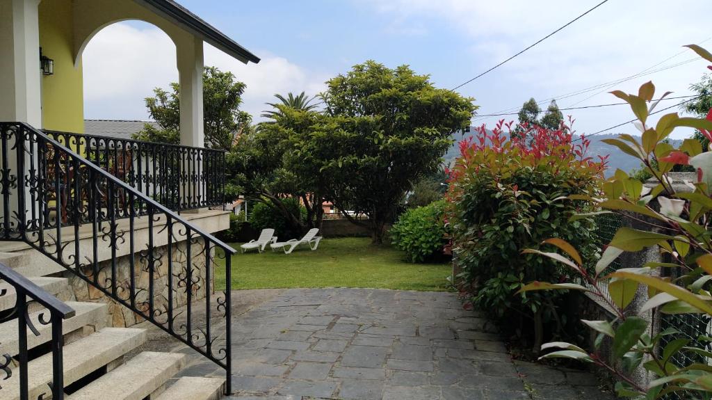 Casa con jardín en la playa de Almieiras photo 4