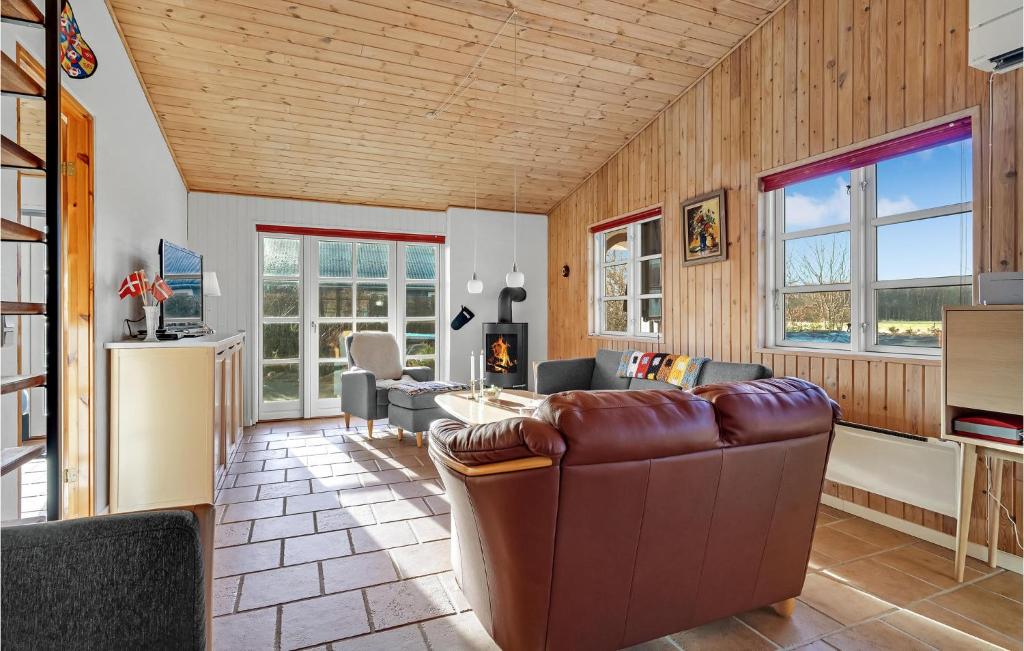 Beautiful Home In Hadsund With 2 Bedrooms And Wifi photo 2