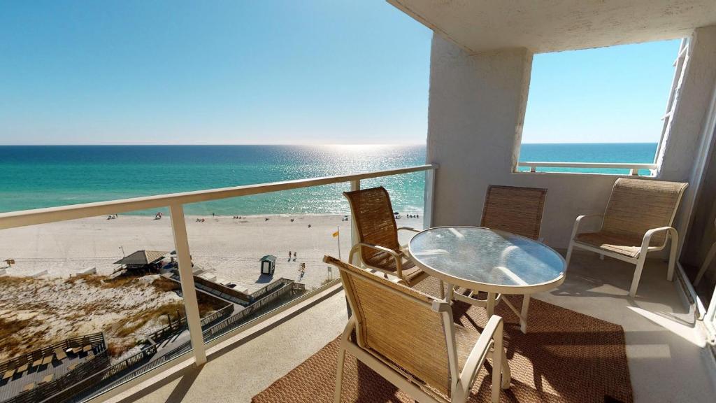 Beachside II 4297 image