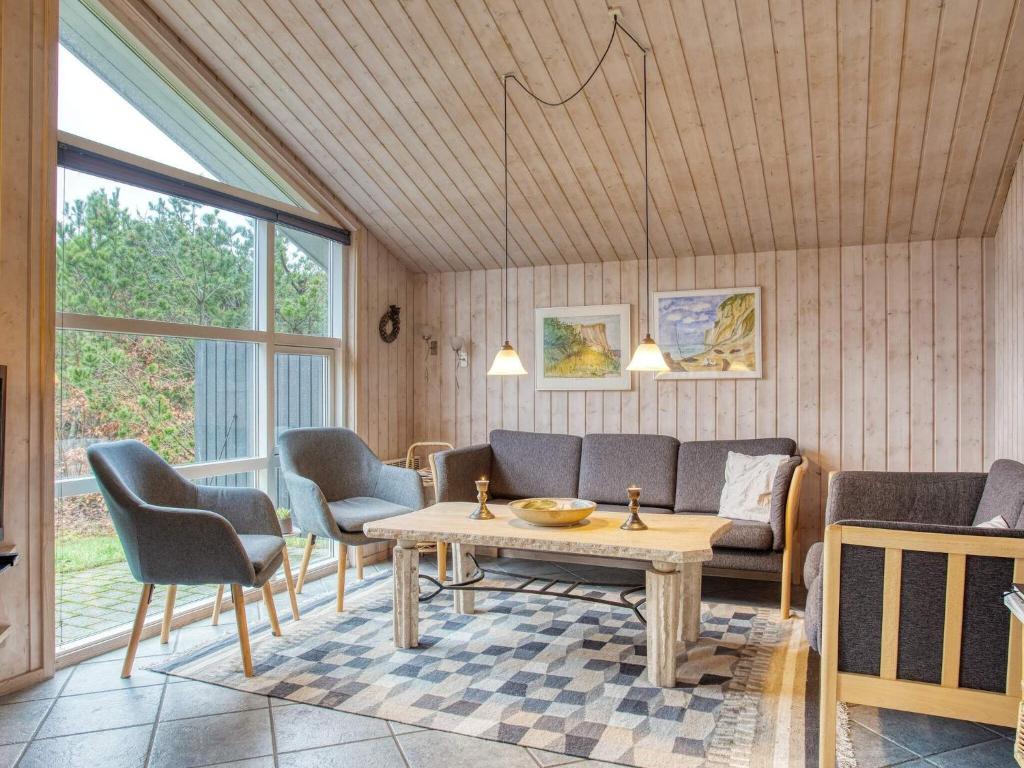 Four-Bedroom Holiday home in Fjerritslev 10 photo 1