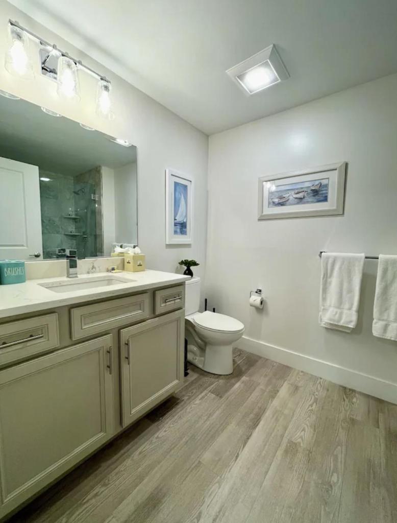 Harbourtown Suite Water View photo 4