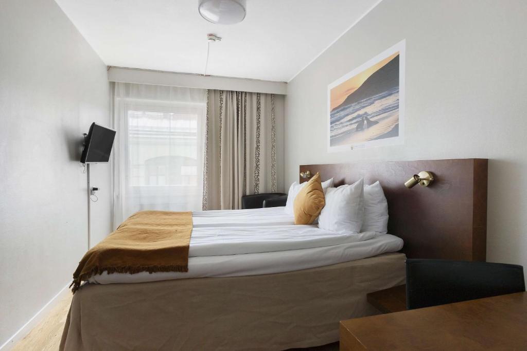 Best Western Plaza Hotel photo 2