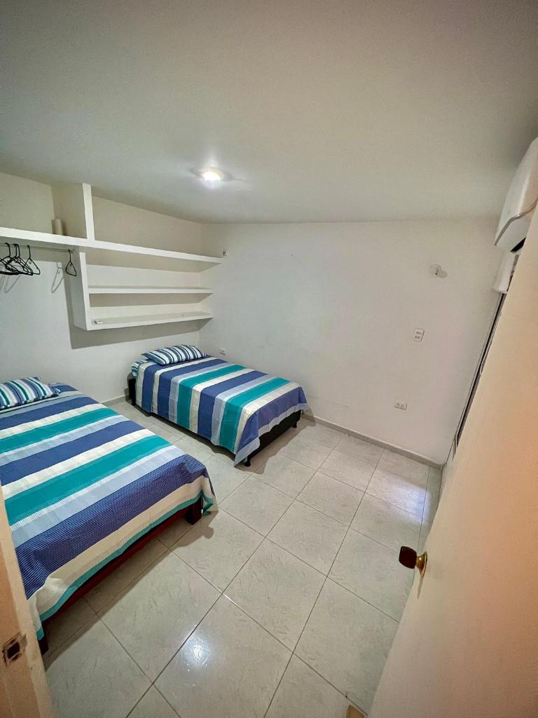 Acogedor apartamento amoblado con parqueadero photo 4