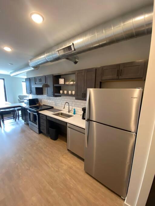 Luxury River-Front Handicap Accessible Studio Apt photo 2