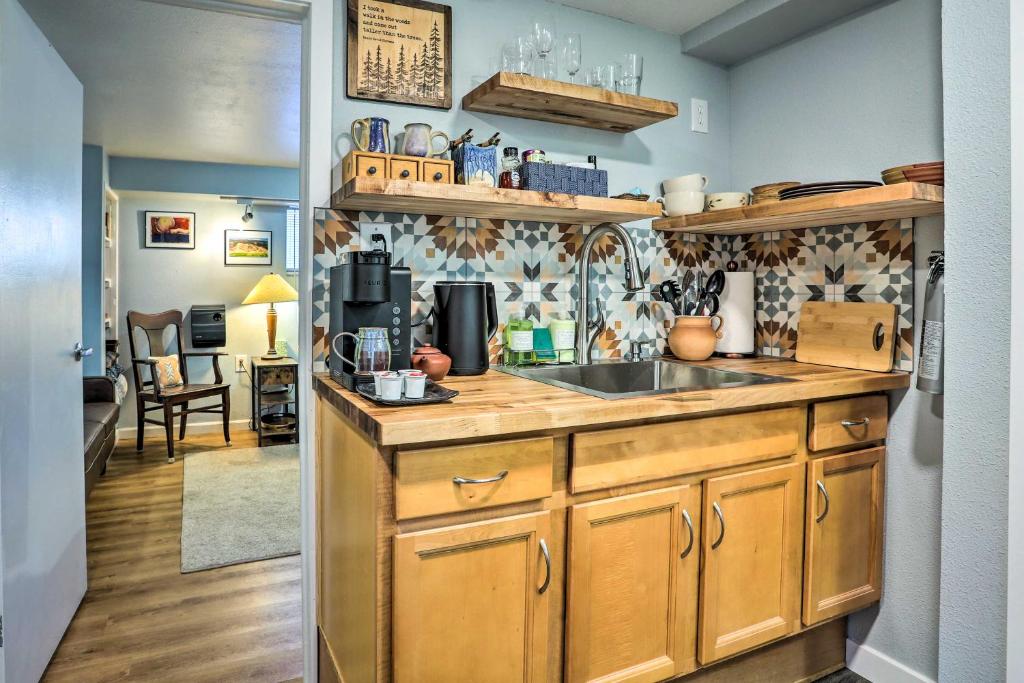 Charming Denver Getaway about 3 Mi to Downtown!