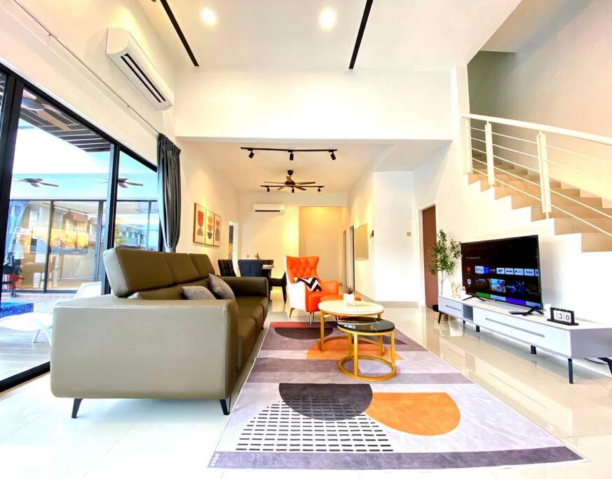 Kuala Selangor Modern Homestay with Pool 20pax photo 1