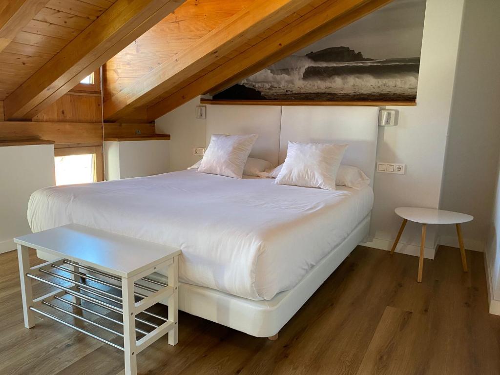 Apartamentos Mundaka Surf Camp photo 3