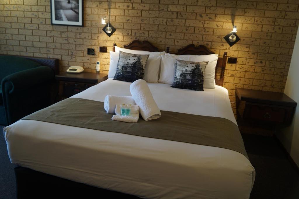 Belltower Motor Inn photo 2
