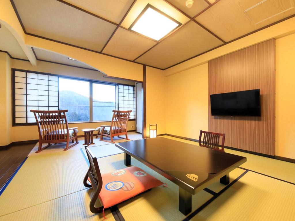 Kishigon Ryokan - Tap to explore photos