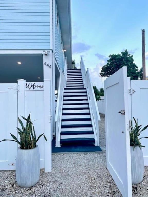 Casa Blue Flamingo - In the Florida Keys - minutes from the beach photo 3