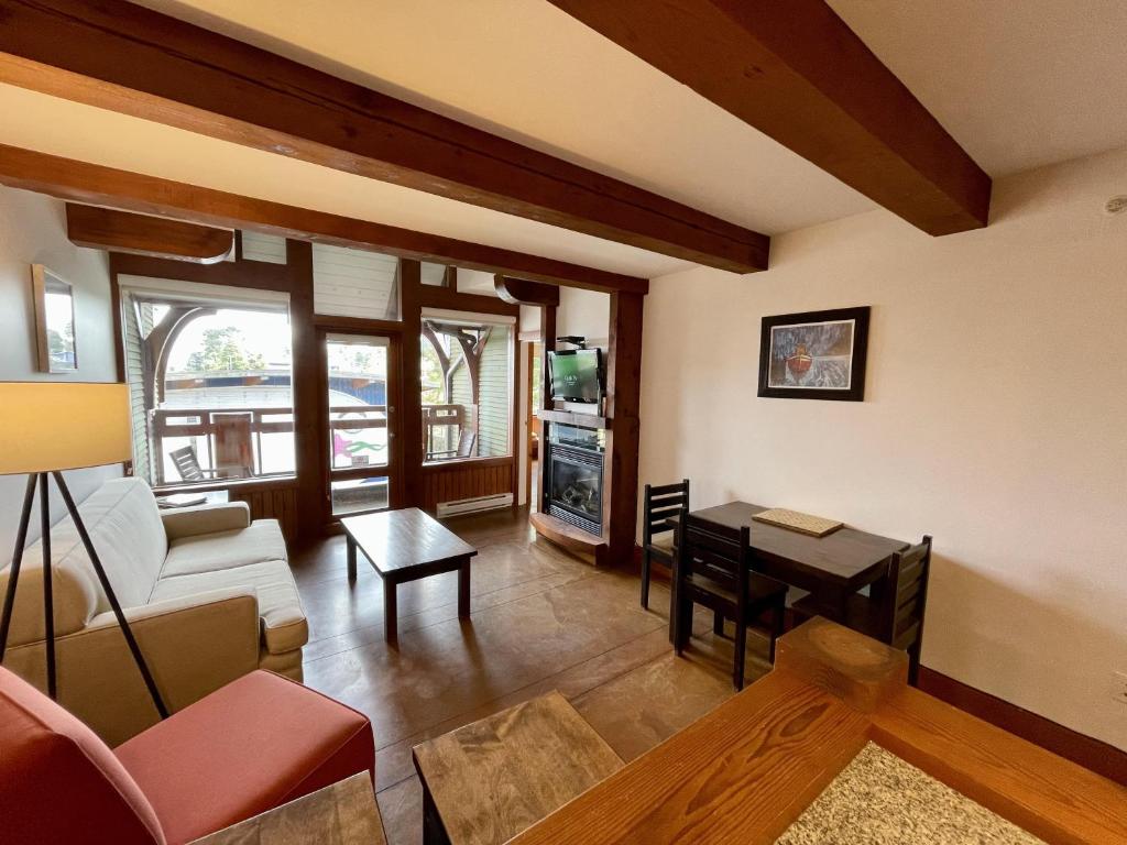 Great Condo In Excellent Location - Waterfront Building - Seaside photo 2