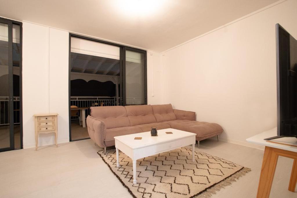 LOFT POINTE A PITRE VUE MEMORIAL ACTE