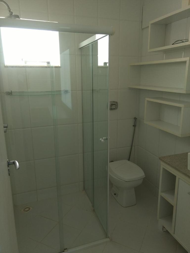 Linda casa com piscina e 4 suites no mariscal a 100 metros da praia photo 4