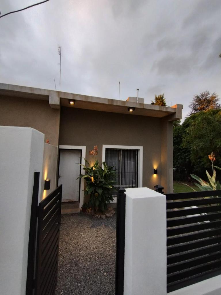 Hermoso Chalet en zona privilegiada de Villa Giardino photo 2
