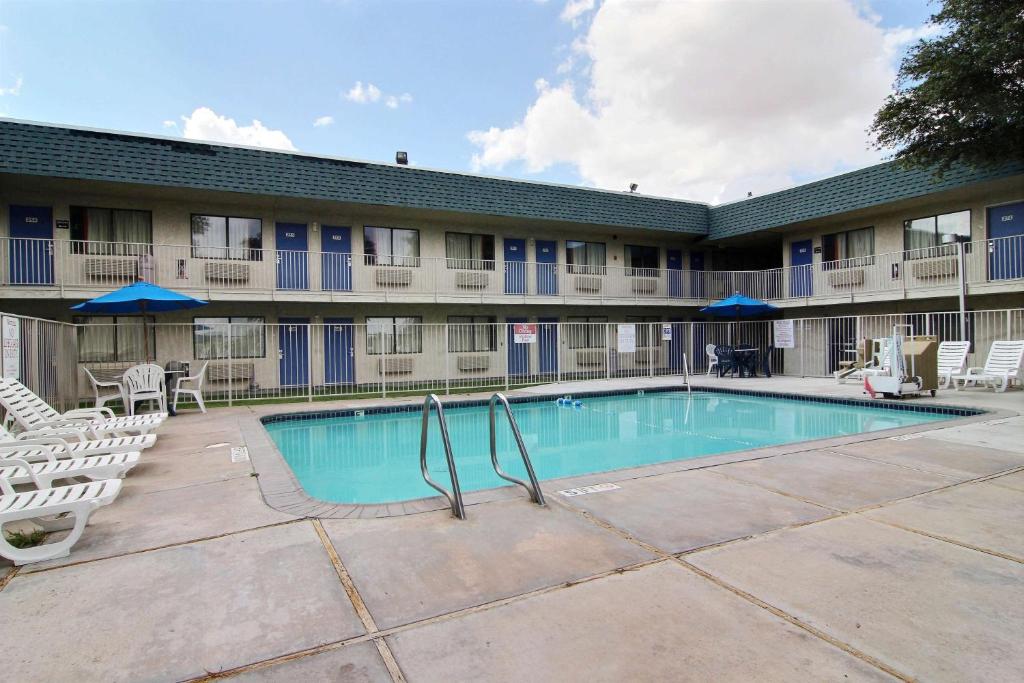 Motel 6-Fort Stockton, TX photo 2