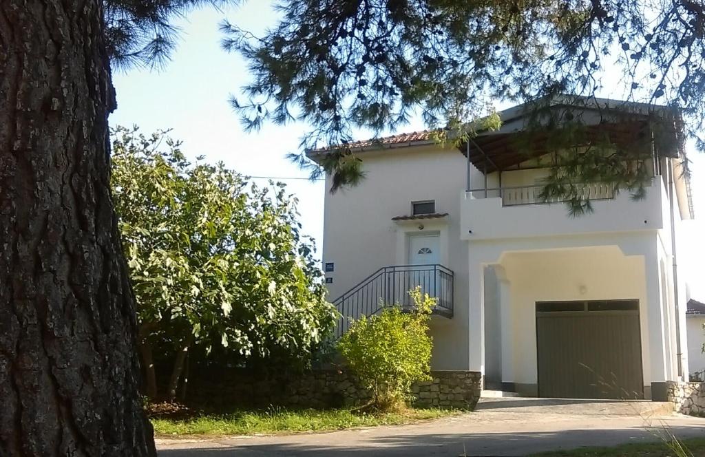 Apartments with a parking space Okrug Donji, Ciovo - 16276 photo 1