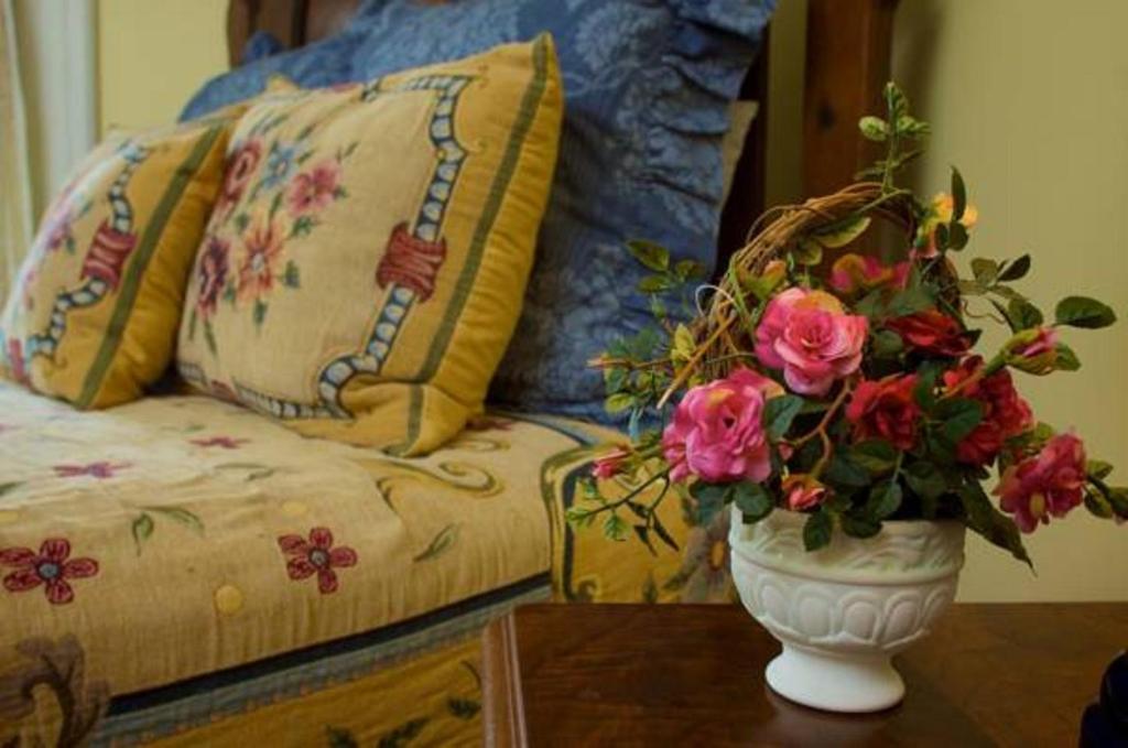 Lookaway Inn image