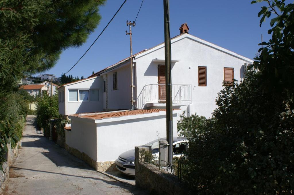Apartments by the sea Seget Vranjica, Trogir - 10438 photo 1