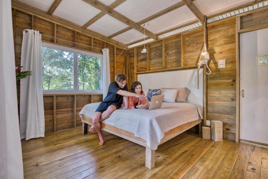 Monkey Tiny House - Private swimming pool photo 4