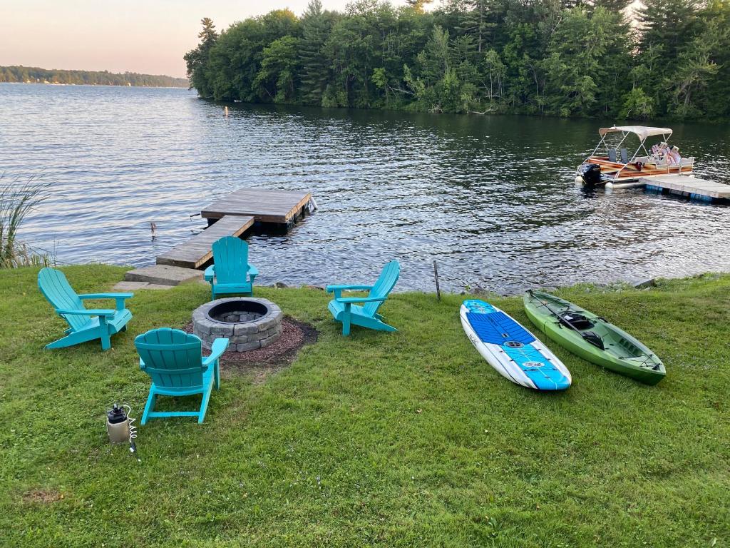 Little Landing Cottage On Cobbossee Lake image
