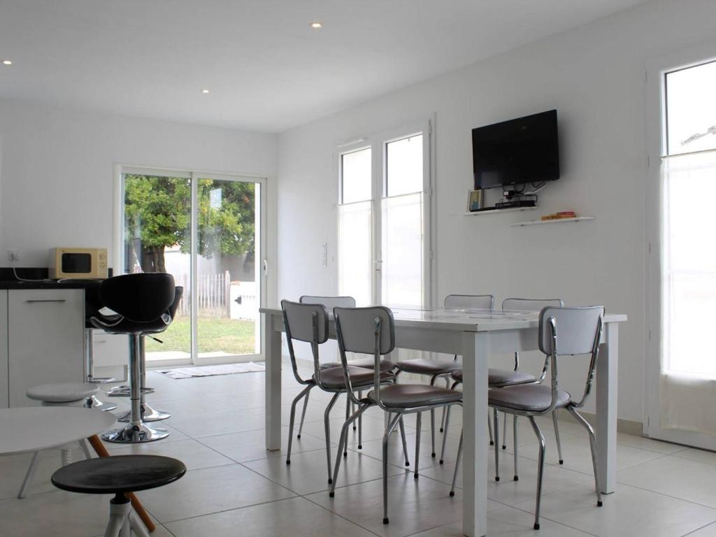 Maison Saint-Denis-d'Oléron, 4 pièces, 6 personnes - FR-1-246A-53 photo 1