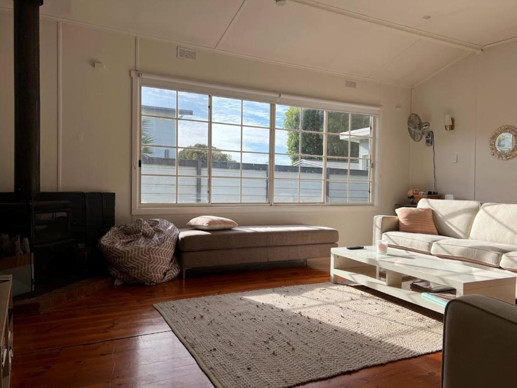 Beach cottage on Scenic Cape Paterson photo 4