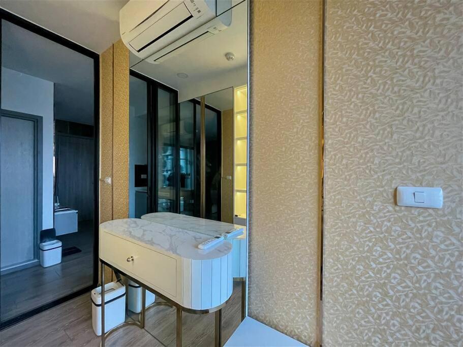 Luxury house Bangna photo 4