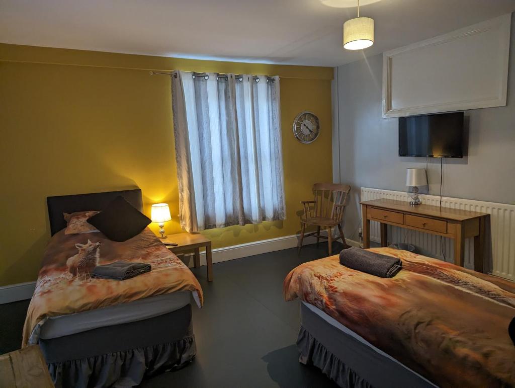 The Fox Room Type - Twin Room with Shared Bathroom
