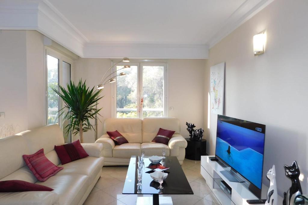 Superb air-conditioned T4 "Villa Victoria" with parking and pool photo 1