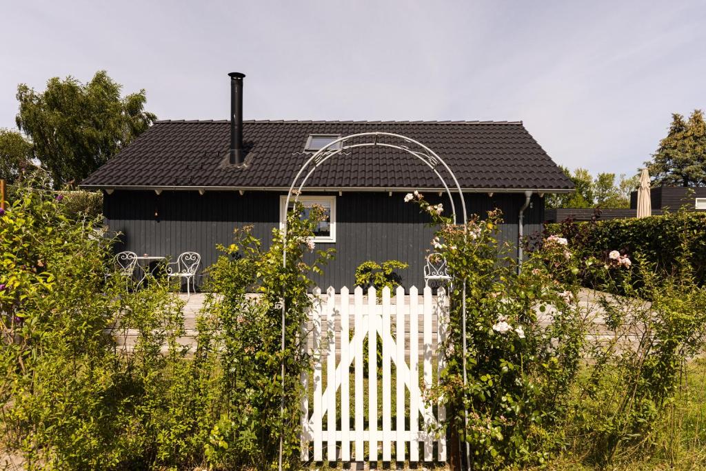 Modern and cozy cabin near Copenhagen city and airport photo 1