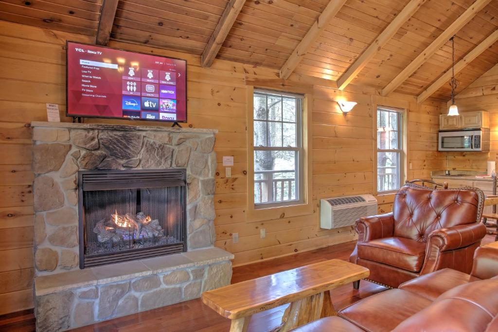 Lofty Willows Treehouse by Amish Country Lodging photo 2