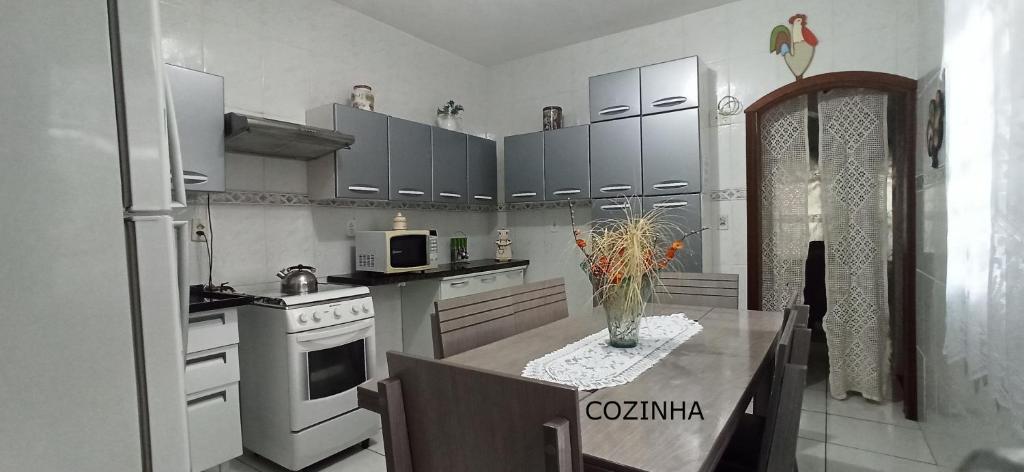 Espaço Aconchego com ar-condicionado e amplo jardim photo 2