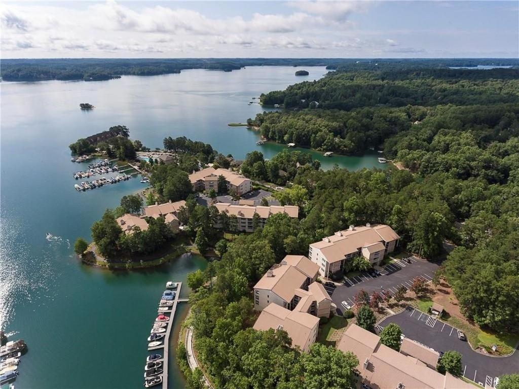 Lake front Keowee Condo with Balcony & Resort Amenities! 20 min to Clemson condo photo 1