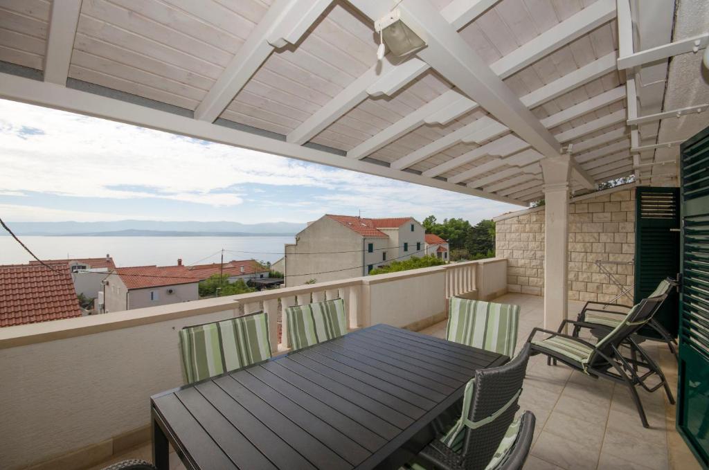 Apartments Klisovic photo 1