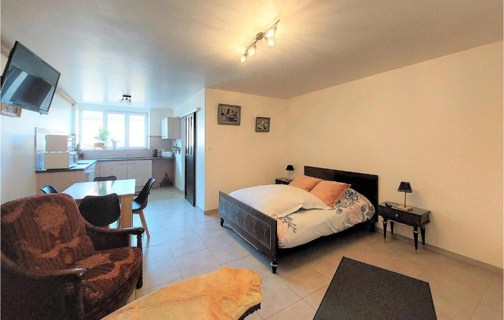 Amazing Apartment In Corre With Wifi photo 2