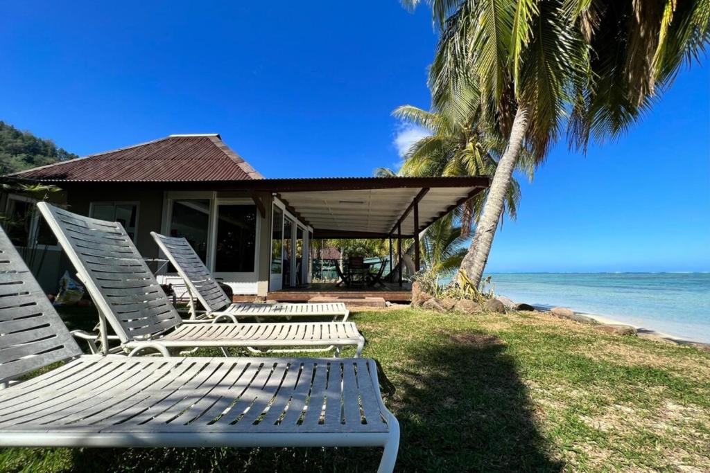 Fare Matairoa - Cozy Cottage w Pretty Beachfront photo 2