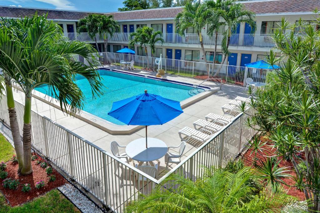 Motel 6 Dania Beach photo 4